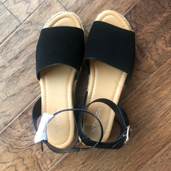 Platform sandals - Picture 2 of 4